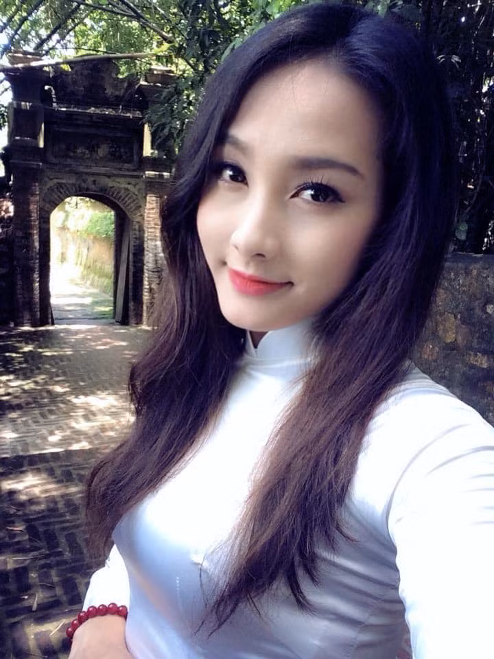Sau khi bị dân mạng chỉ trích, Hòa Minzy đăng ảnh nhập viện khiến fan lo lắng ảnh 3