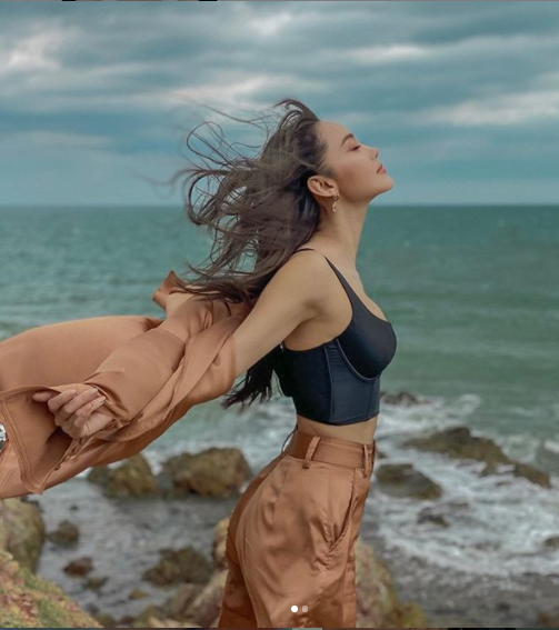 Giữa ồn ào của 'cặp đôi hot nhất mạng xã hội', Hồ Ngọc Hà nói gì? ảnh 3