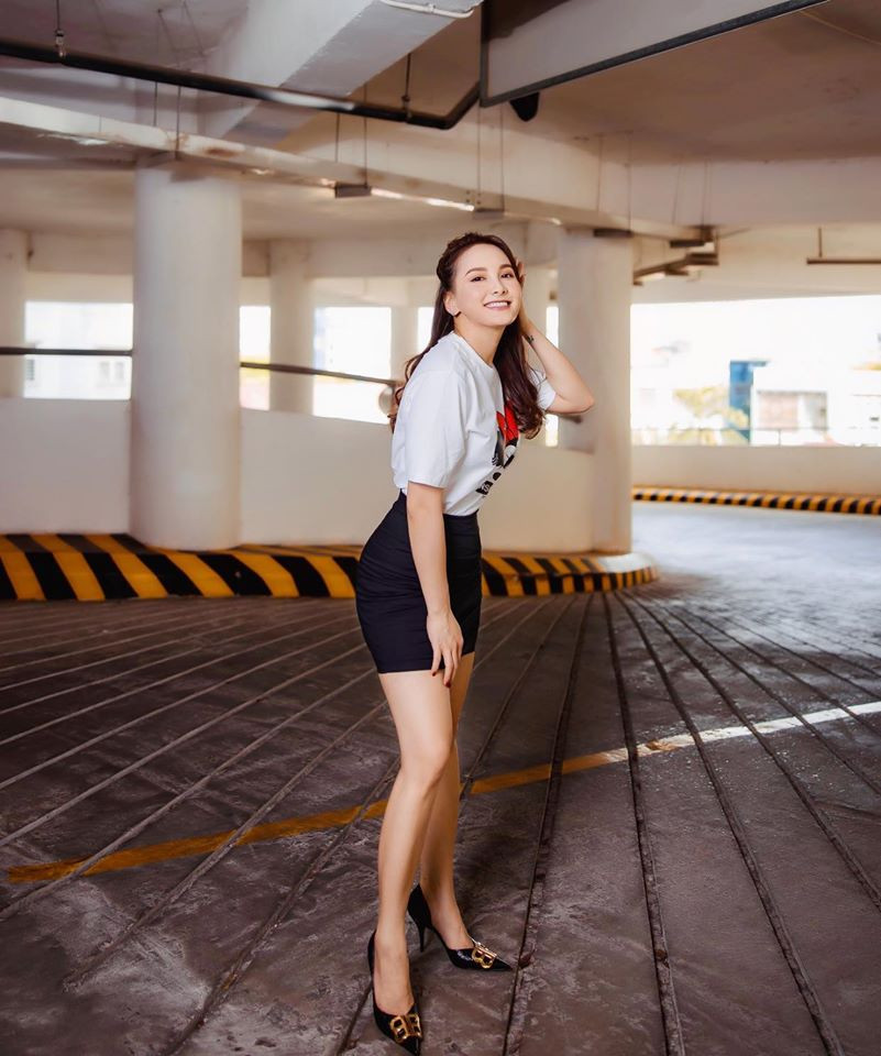 Ngỡ ngàng trước nhan sắc y đúc của chị gái sinh đôi của ca sĩ Thu Minh ảnh 12