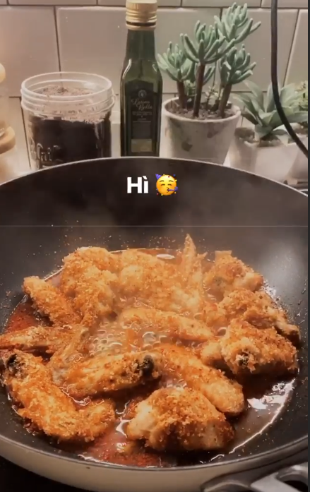 Thu Quỳnh: Từng bị mắng khi thuyết phục người nhà khai báo y tế ảnh 13