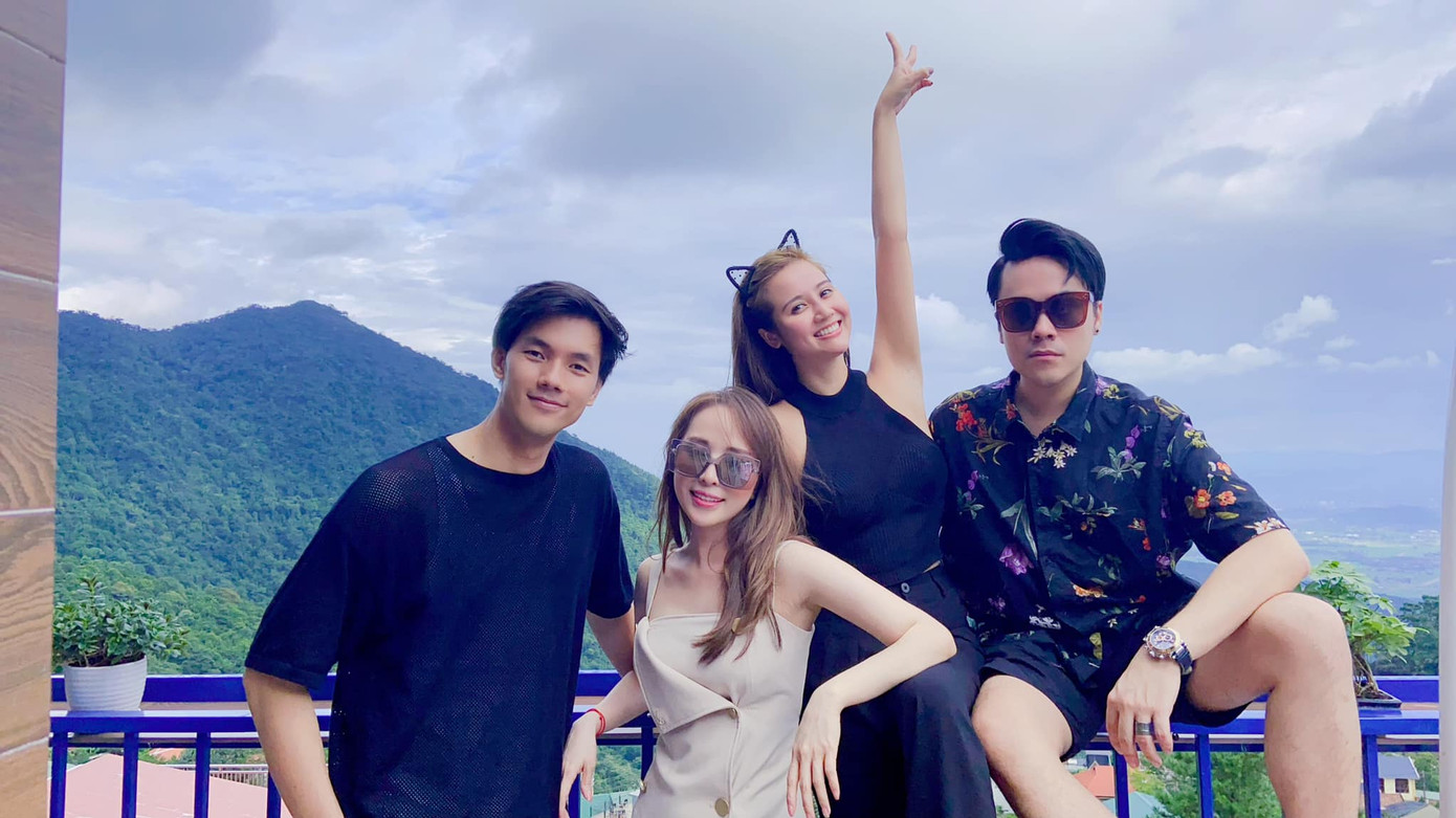 Ngỡ ngàng trước nhan sắc y đúc của chị gái sinh đôi của ca sĩ Thu Minh ảnh 7