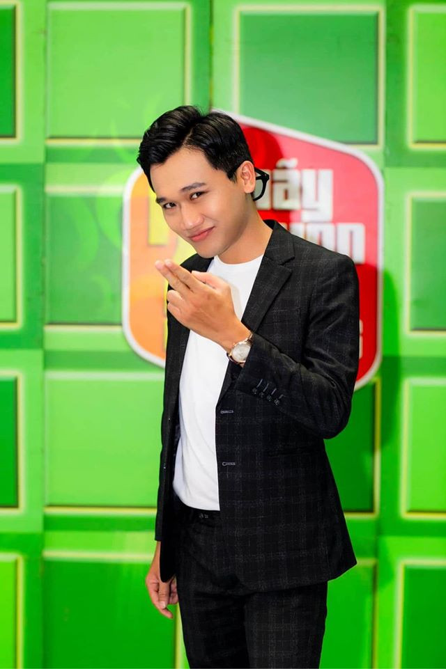 Ngỡ ngàng trước nhan sắc y đúc của chị gái sinh đôi của ca sĩ Thu Minh ảnh 15