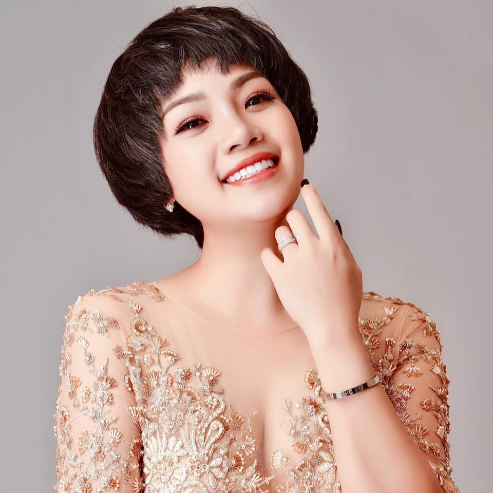 Diễm Quỳnh thả dáng bên 'Quán thanh xuân' khoe sắc vóc tươi trẻ ảnh 4