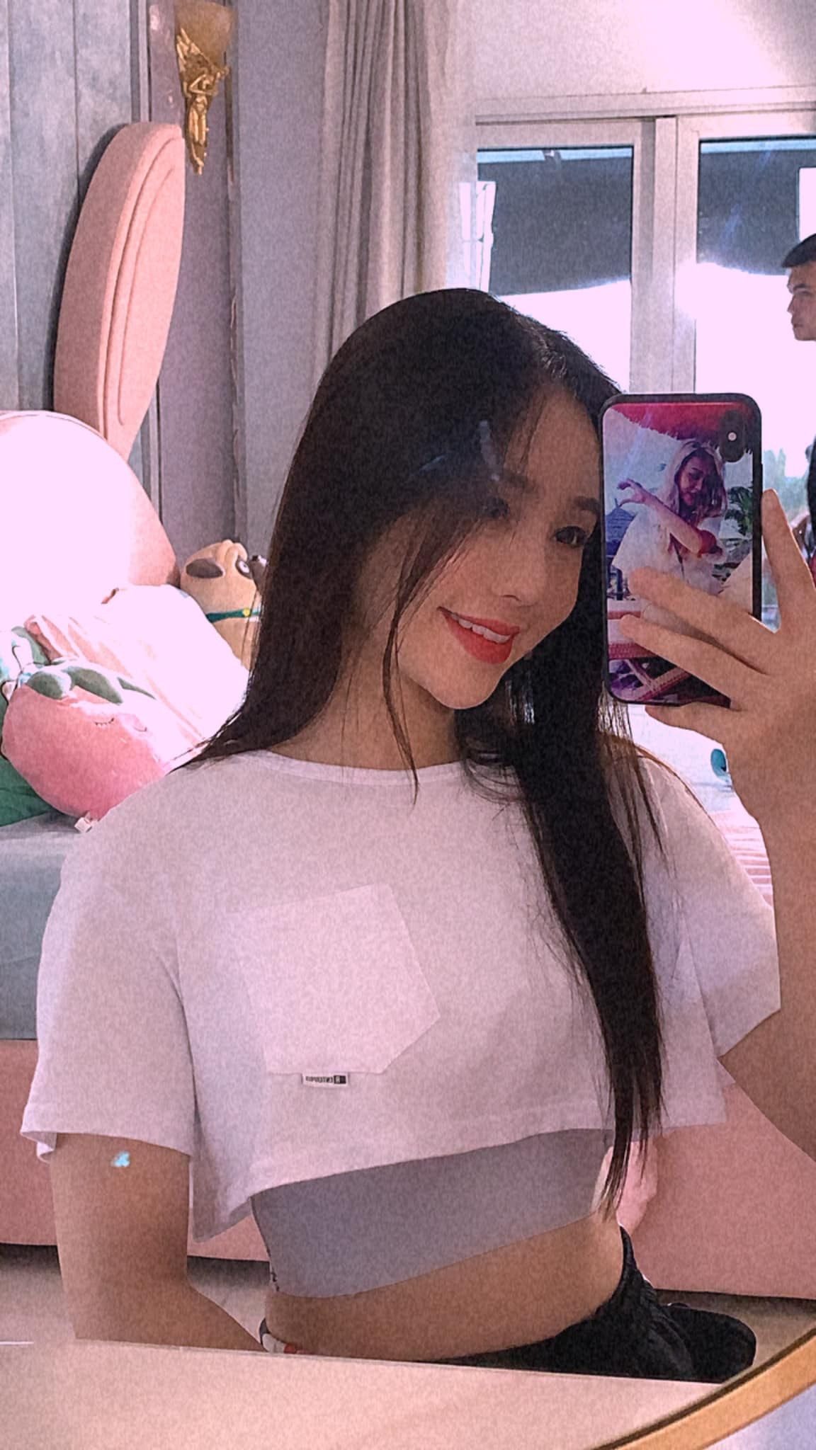 Hồng Đăng nắm tay vợ rạng ngời hạnh phúc ảnh 4