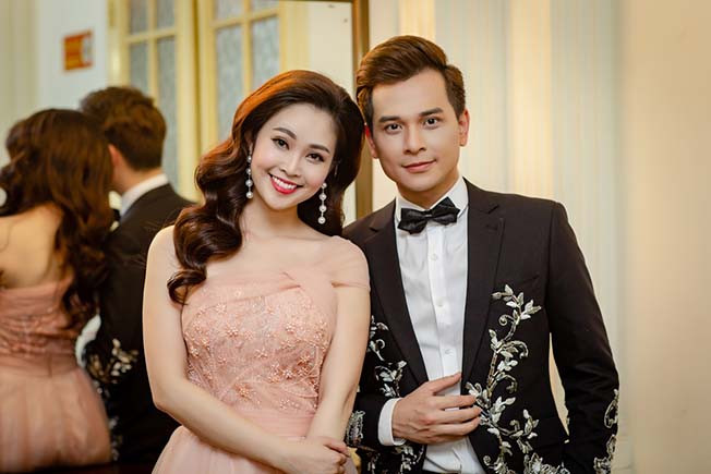 'MC có nụ cười đẹp nhất VTV' sắp lên xe hoa với bạn trai kém 5 tuổi ảnh 3