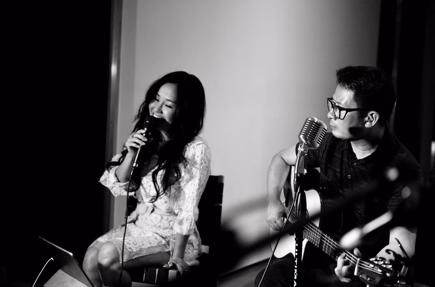 Bảo Thanh gây 'bão' mạng bằng ảnh áo tắm xẻ sâu nóng bỏng nhận like 'khủng' ảnh 5