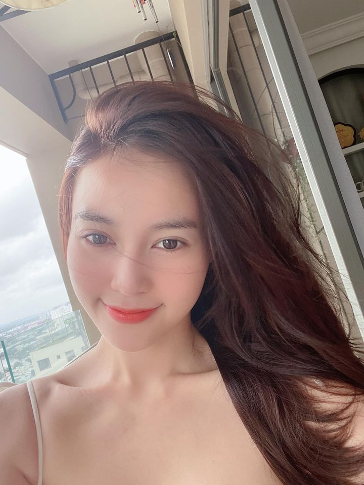 Tung ảnh vai gáy đỏ mẩn, Lâm Vĩ Dạ làm fans lo lắng ảnh 9