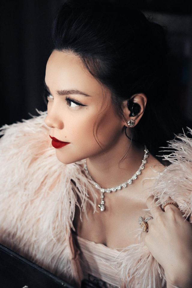 Hồ Ngọc Hà lần đầu công khai bụng bầu to vượt mặt 'dậy sóng' mạng xã hội ảnh 8