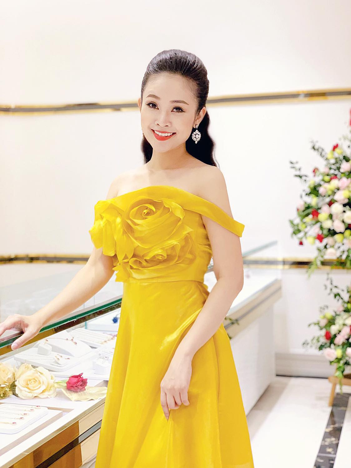 'MC có nụ cười đẹp nhất VTV' sắp lên xe hoa với bạn trai kém 5 tuổi ảnh 11