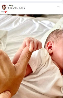 Hồ Ngọc Hà lần đầu khoe ảnh cặp song sinh dễ thương, Kim Lý nói lời yêu ngọt lịm ảnh 12