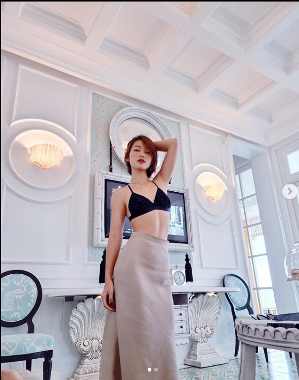 Lý Nhã Kỳ chia sẻ ảnh mệt mỏi ngủ gật tại hậu trường ảnh 8