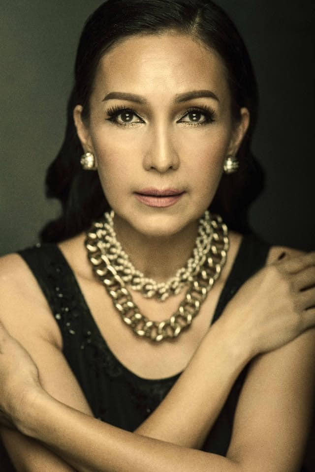 'Choáng váng' khi bóc giá bộ đồ sang chảnh hàng trăm triệu đồng của Hương Giang Idol ảnh 10