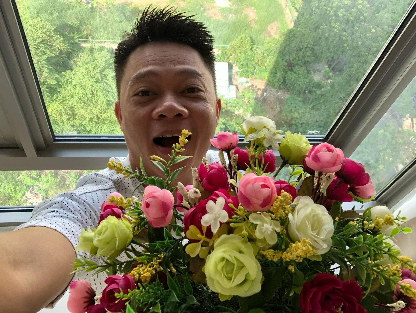 Hiền Hồ khoe dáng nuột nà với bikini hút ánh nhìn ảnh 4