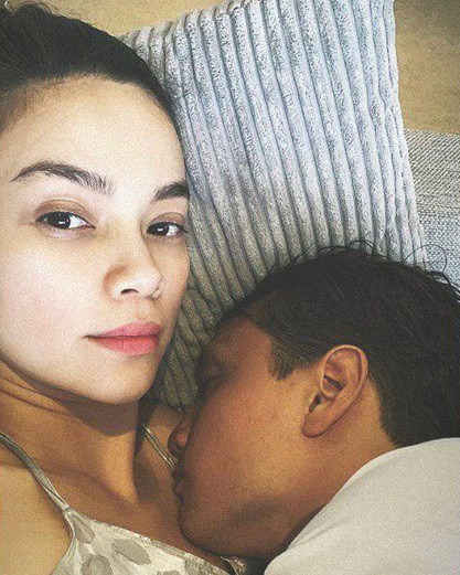 Ngỡ ngàng trước nhan sắc y đúc của chị gái sinh đôi của ca sĩ Thu Minh ảnh 2