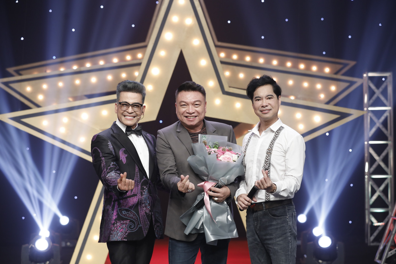 Ngọc Sơn 'Cầu trời khi về thế giới bên kia tôi sẽ không đánh mất một ai' ảnh 3