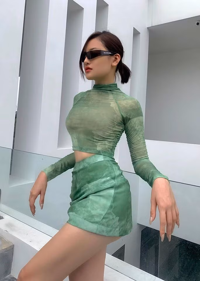 Lã Thanh Huyền rạng rỡ bên Nhan Phúc Vinh: 'Bỏ hết cưới xin, làm bạn bè có khi vui hơn' ảnh 10