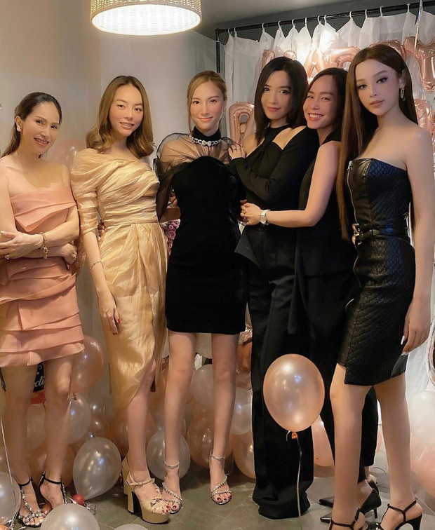 Lan Phương khoe nhan sắc thăng hạng sau 2 năm hạnh phúc bên chồng Tây ảnh 9