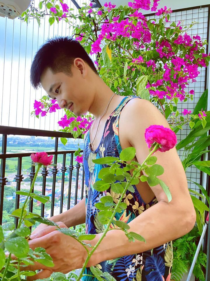 NSƯT Kim Oanh lộ hình xăm ở vị trí đặc biệt khi diện bộ đầm sexy nuột nà ở tuổi U50 ảnh 7