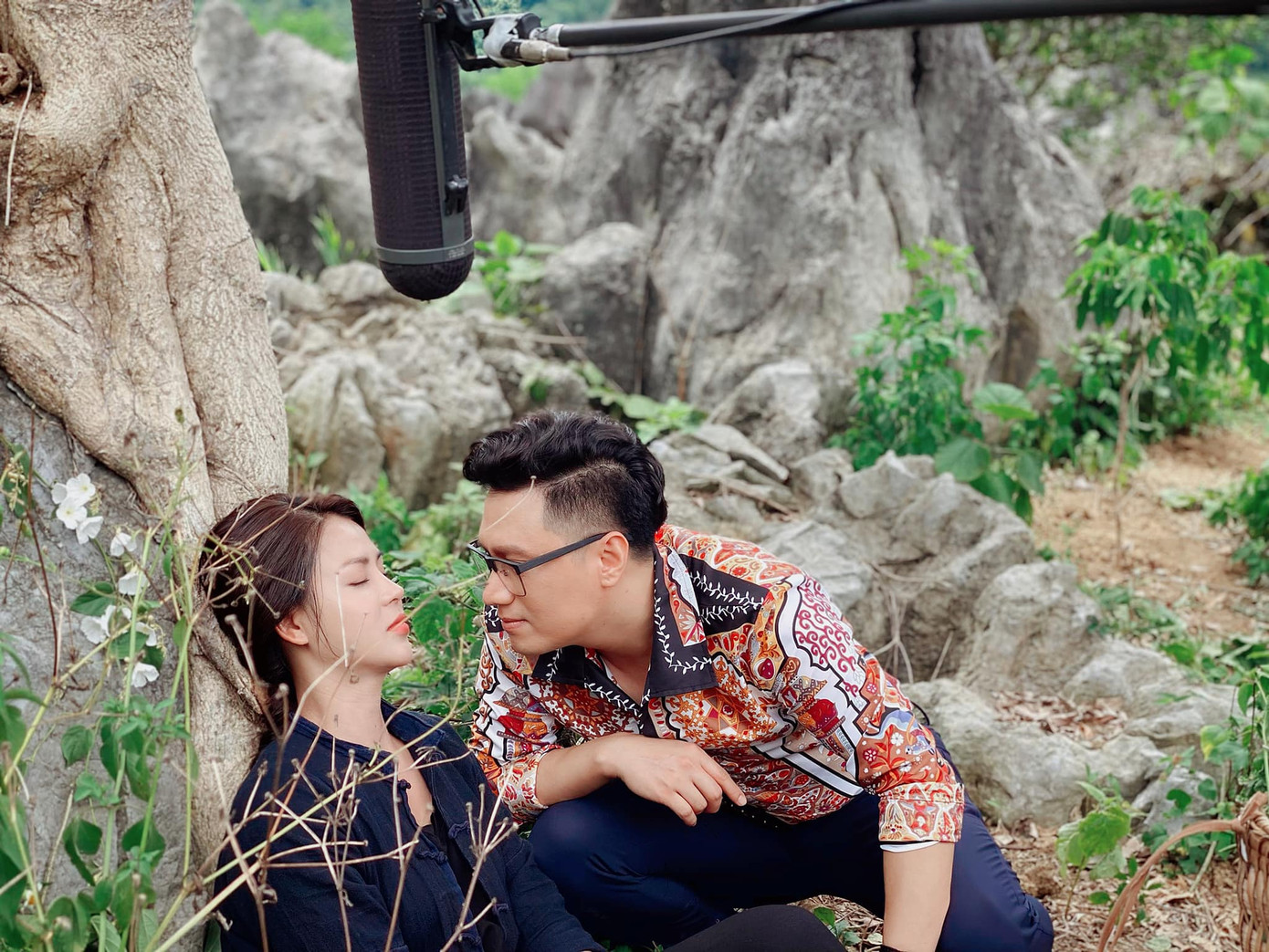 Ngỡ ngàng trước nhan sắc y đúc của chị gái sinh đôi của ca sĩ Thu Minh ảnh 11