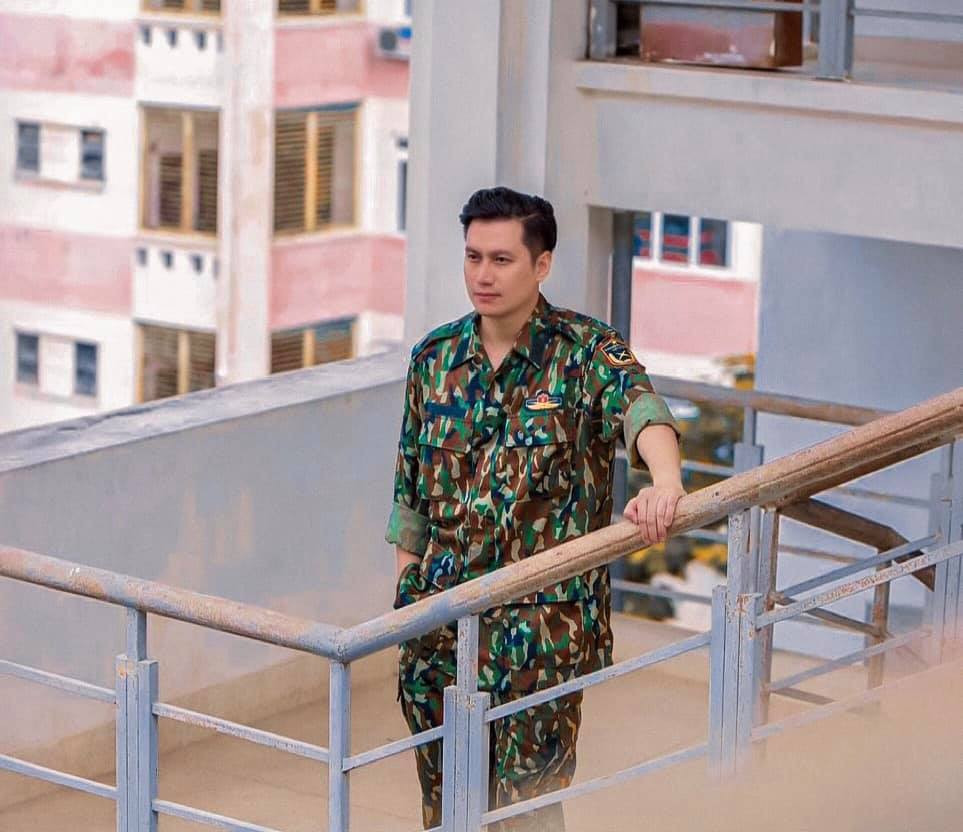 Diễm Quỳnh thả dáng bên 'Quán thanh xuân' khoe sắc vóc tươi trẻ ảnh 8