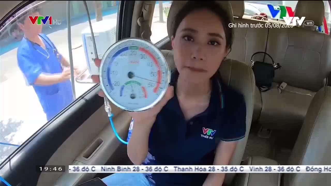 BTV Xuân Anh dẫn bản tin thời tiết đặc biệt trong xe ô tô đóng kín lên đến 57 độ C ảnh 1