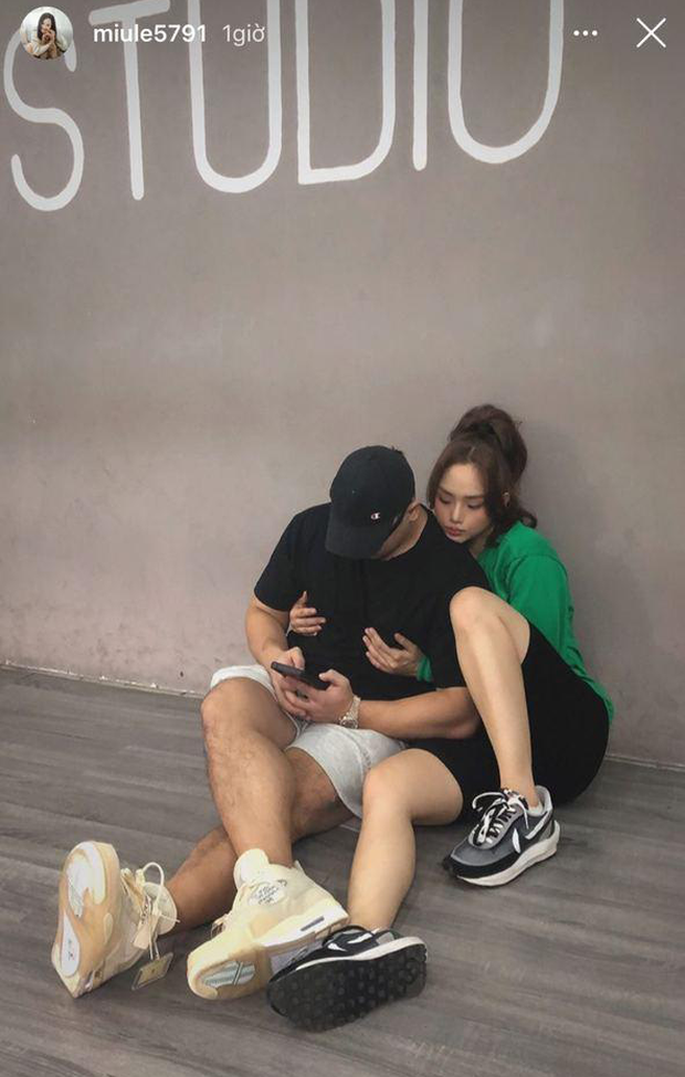 Bùi Tiến Dũng tặng Khánh Linh màn cầu hôn ngay tại trận đấu kèm tâm thư 'ngọt lịm' ảnh 2