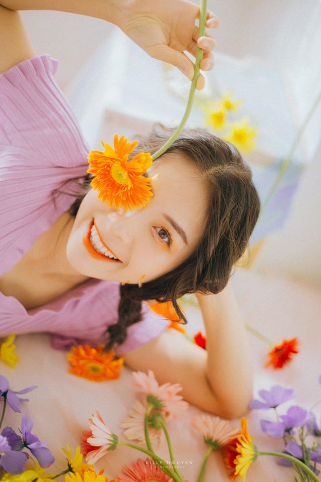 Lã Thanh Huyền rạng rỡ bên Nhan Phúc Vinh: 'Bỏ hết cưới xin, làm bạn bè có khi vui hơn' ảnh 5