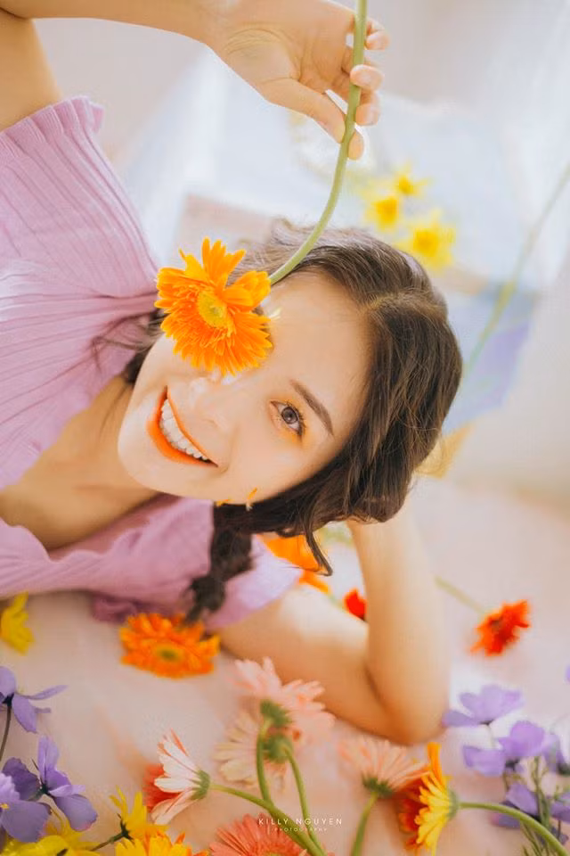 Lã Thanh Huyền rạng rỡ bên Nhan Phúc Vinh: 'Bỏ hết cưới xin, làm bạn bè có khi vui hơn' ảnh 5