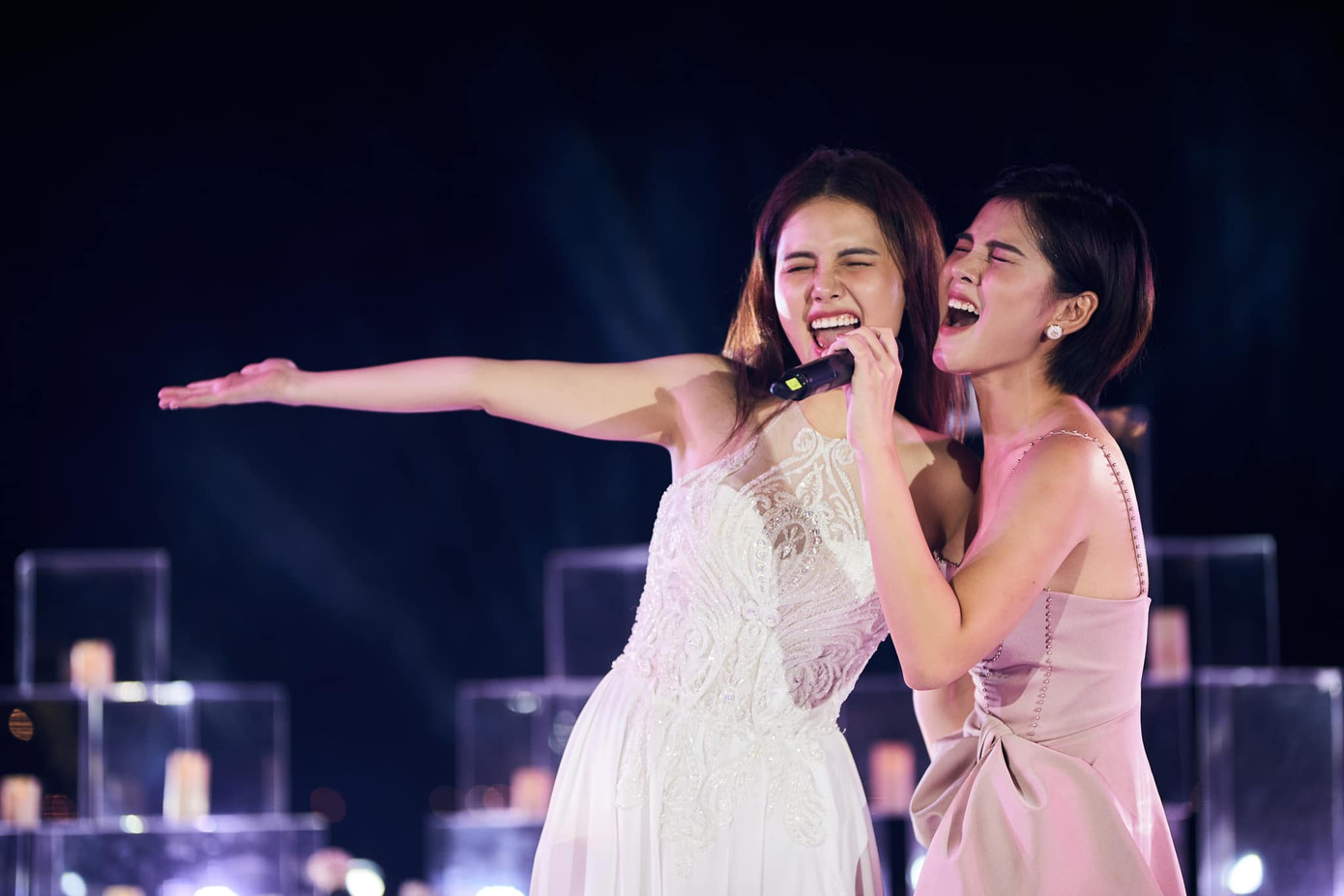 Đông Nhi chia sẻ bộ ảnh 'vượt cạn' xúc động, tiết lộ quá trình khó khăn khi sinh con gái ảnh 6