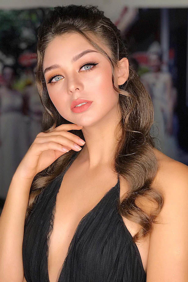 Bùi Tiến Dũng chính thức công khai bạn gái ngoại quốc nóng bỏng vào ngày đặc biệt ảnh 9