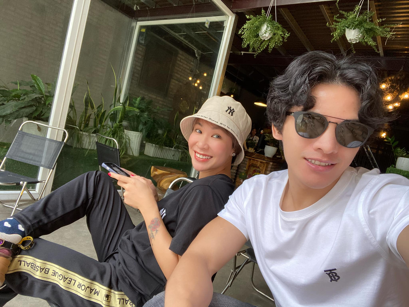 Chi Pu tung ảnh thả dáng táo bạo lập tức hút 'like khủng' trong ít giờ ảnh 6