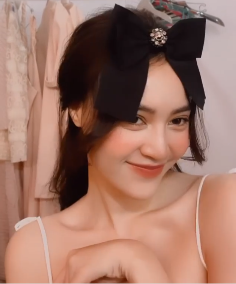 Fans 'hốt hoảng' trước sắc vóc gầy tong teo của Mai Hồ sau thời gian dài ở ẩn ảnh 15