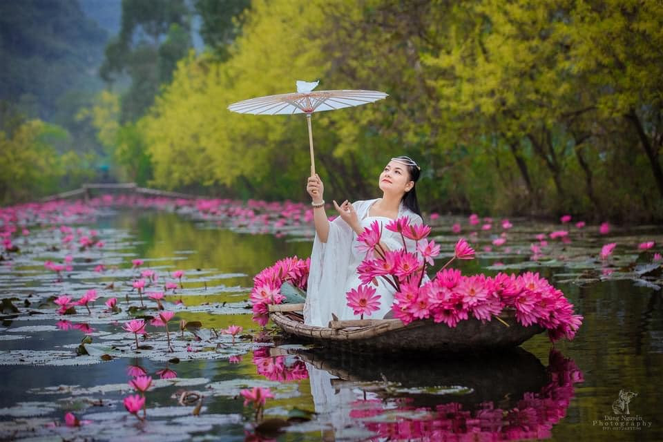 NSND Thu Quế hóa tiên nữ mộng mơ, trẻ trung đáng ngưỡng mộ ở tuổi 51 ảnh 1