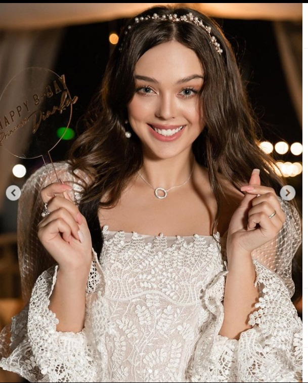 Bùi Tiến Dũng chính thức công khai bạn gái ngoại quốc nóng bỏng vào ngày đặc biệt ảnh 2