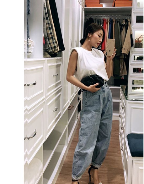 Sau khi bị dân mạng chỉ trích, Hòa Minzy đăng ảnh nhập viện khiến fan lo lắng ảnh 10