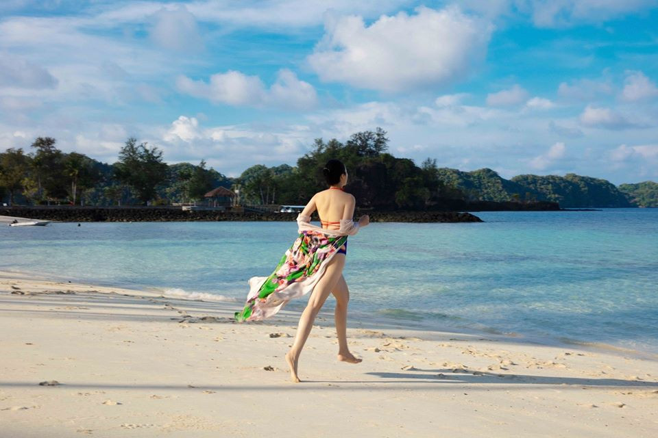 Lã Thanh Huyền rạng rỡ bên Nhan Phúc Vinh: 'Bỏ hết cưới xin, làm bạn bè có khi vui hơn' ảnh 8