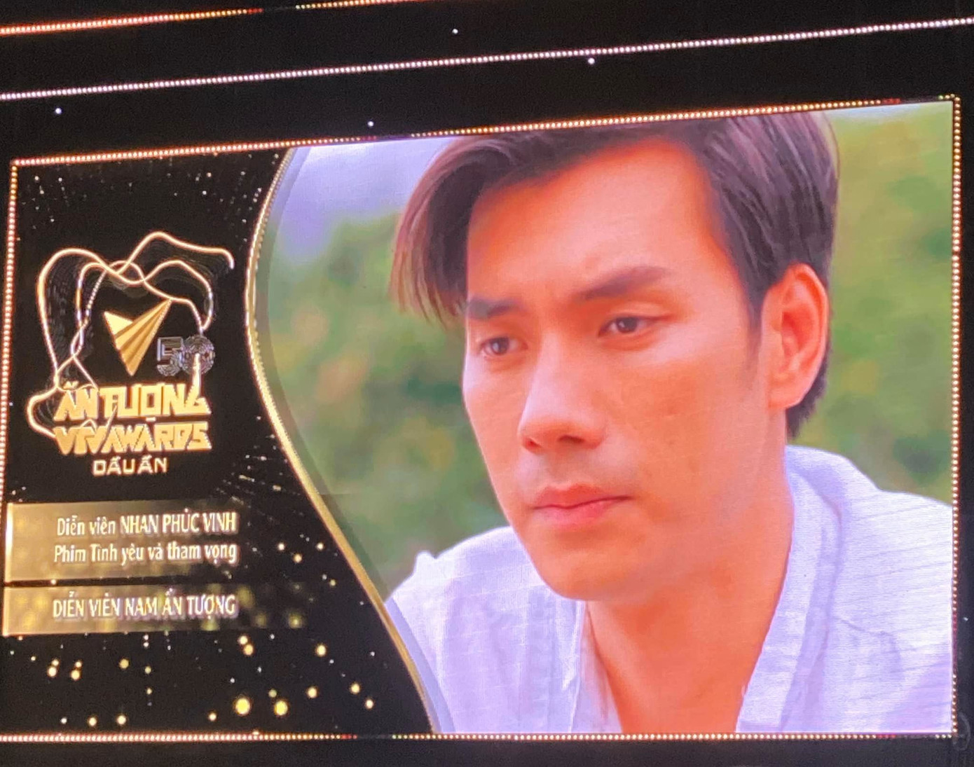 Nhà báo Phan Đăng 'gây sốt' với ngoại hình 'bản sao' của HLV Park Hang Seo ảnh 7