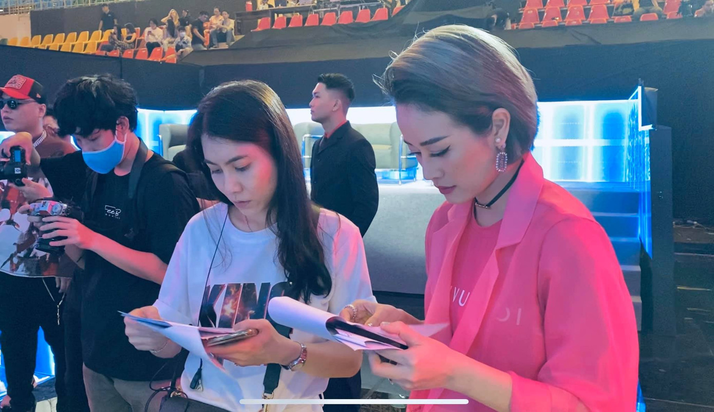 Bị đồn 'cặp kè đại gia, ngồi tiệc lấy tiền', nữ MC VTV6 phẫn nộ đáp trả ảnh 10