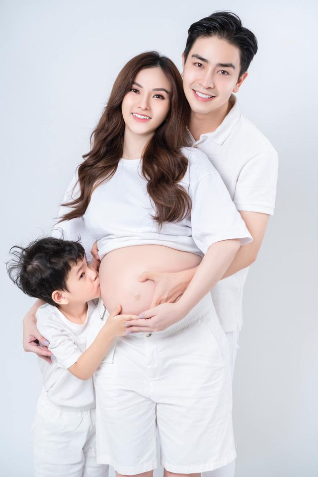 Thuỷ Tiên đăng ảnh mặc đồ ngủ, dân mạng đồng loạt nghi vấn mang bầu ảnh 2