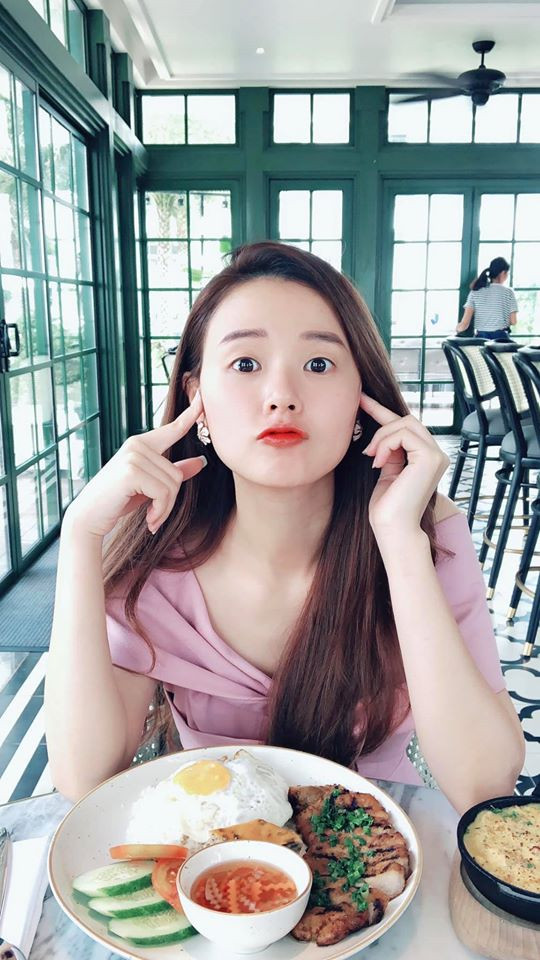 'Phát sốt' trước clip bơi lội bỏng mắt của Phương Oanh ảnh 3