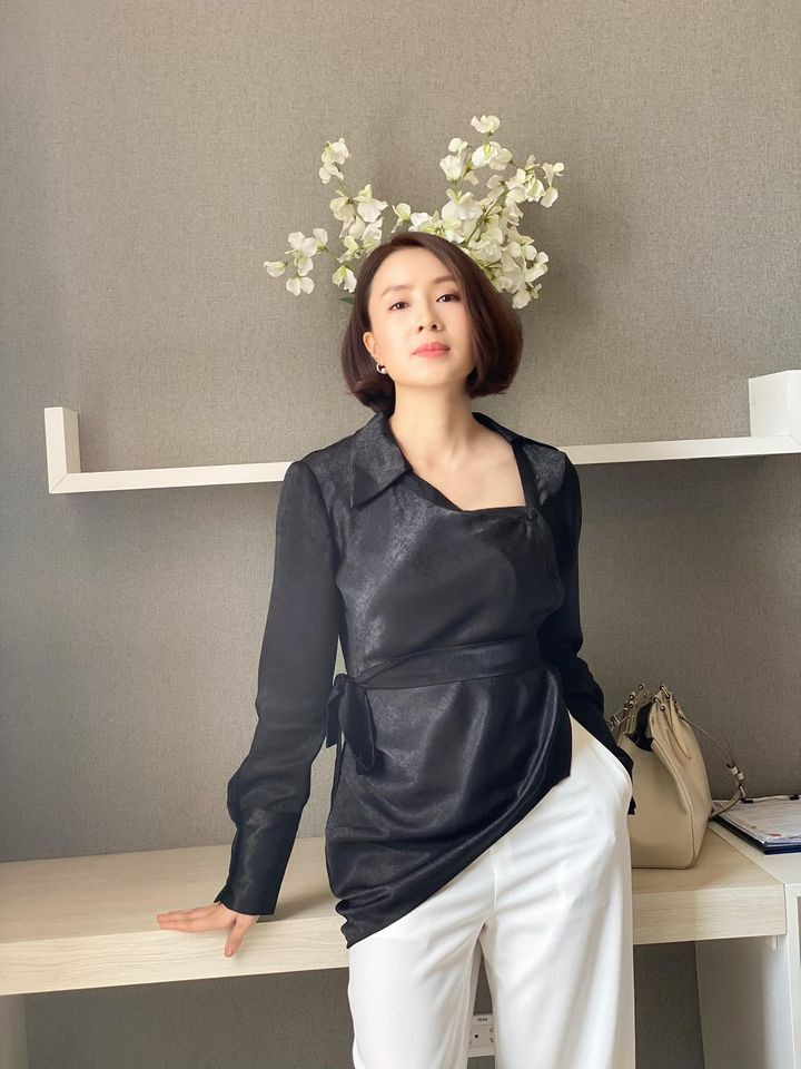 Fan 'điên đảo' trước bộ ảnh nội y nóng rực lửa của Thanh Hương ở tuổi U40 ảnh 2