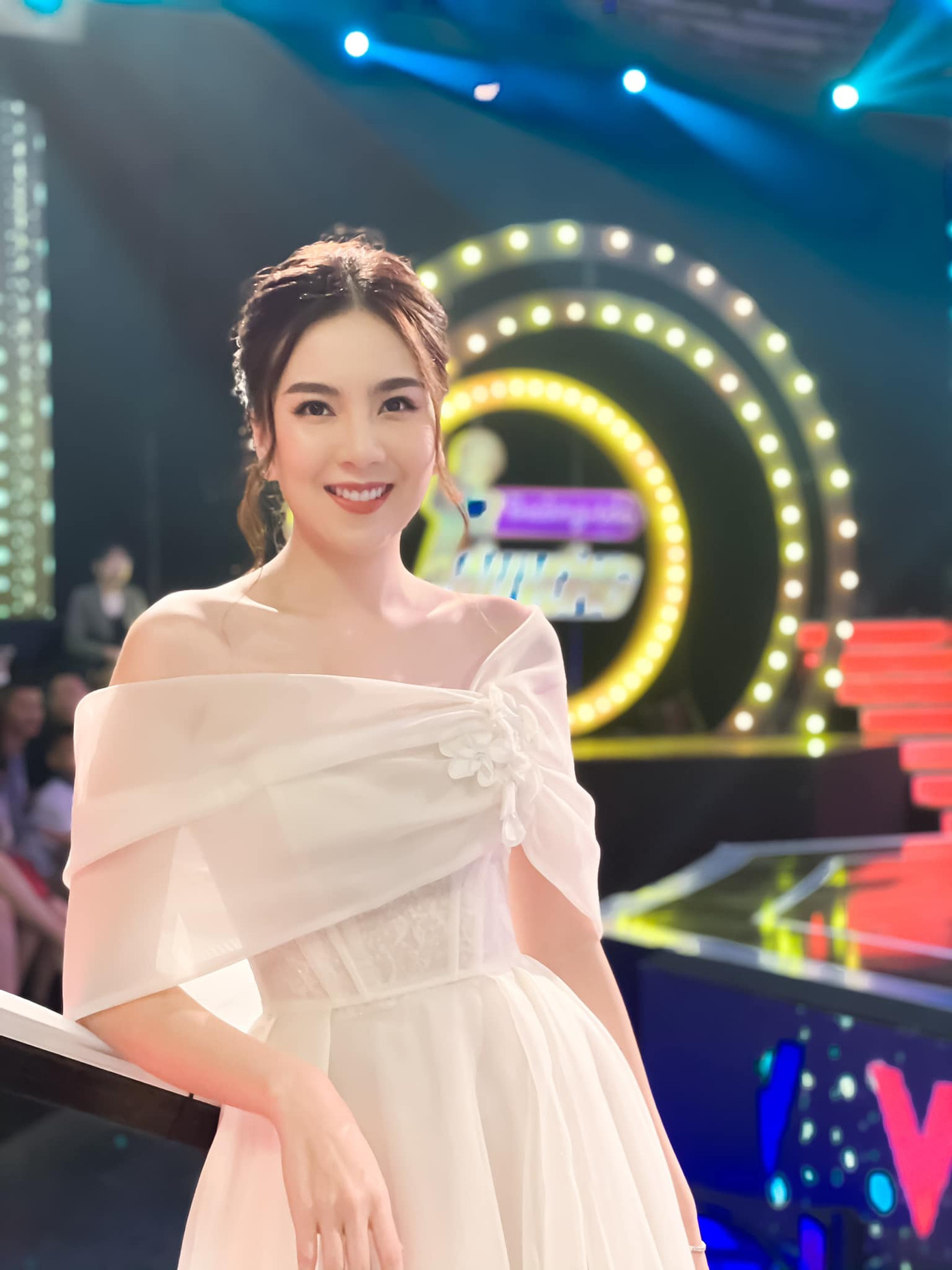 Tiến Lộc xúc động hóa thân Chu Văn An trên sân khấu kỉ niệm 650 năm ngày mất của ông ảnh 5