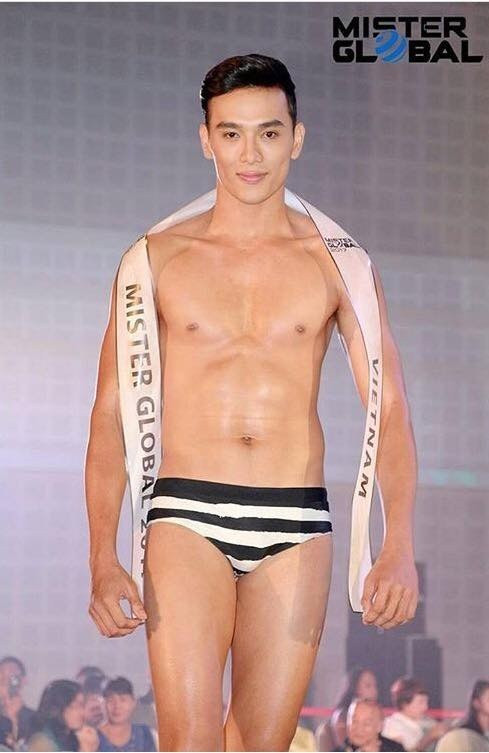 Người mẫu Thuận Nguyễn lộ ảnh da bọc xương khiến fan lo lắng ảnh 4