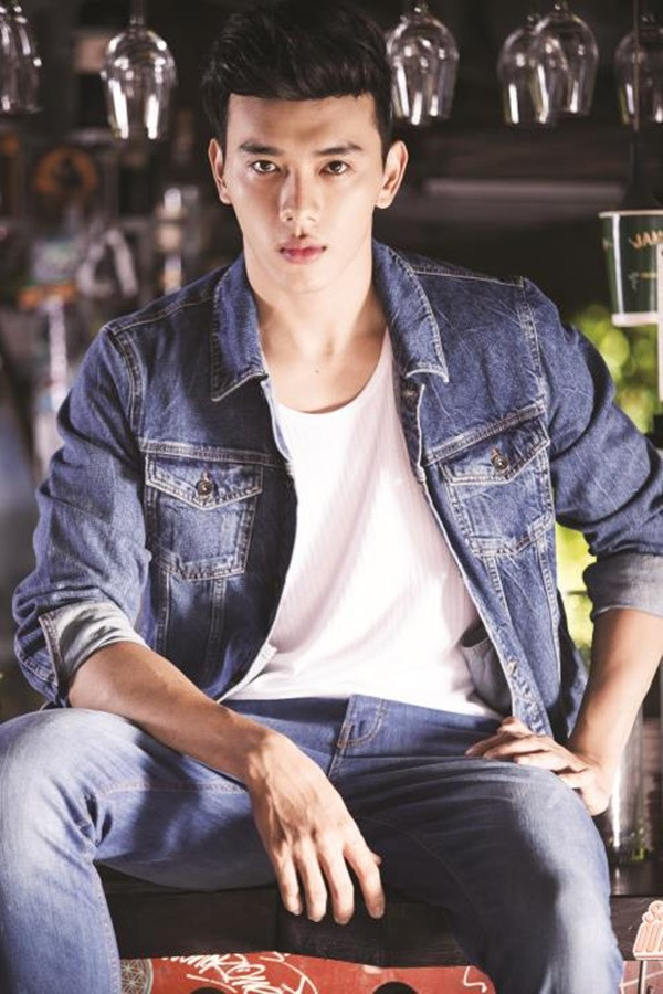 Người mẫu Thuận Nguyễn lộ ảnh da bọc xương khiến fan lo lắng ảnh 8