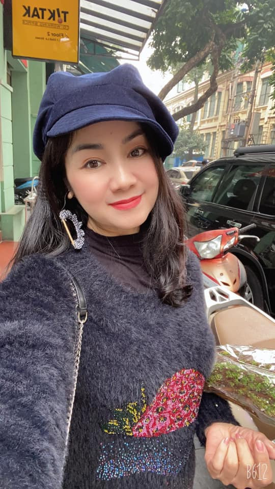 Nhan sắc xinh đẹp, trẻ trung khó tin của bà Cúc ‘Hướng dương ngược nắng’ ảnh 13