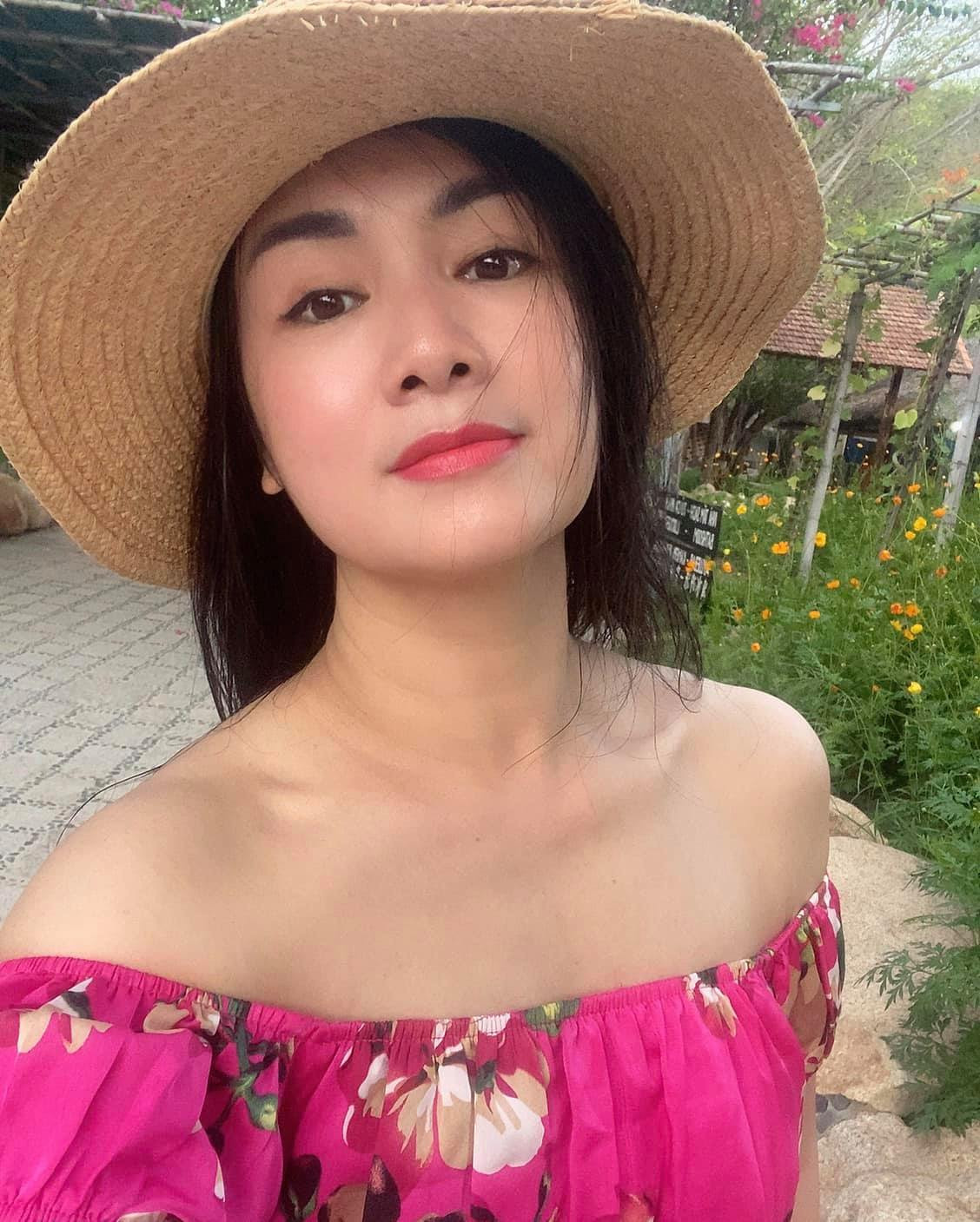 Nhan sắc xinh đẹp, trẻ trung khó tin của bà Cúc ‘Hướng dương ngược nắng’ ảnh 5