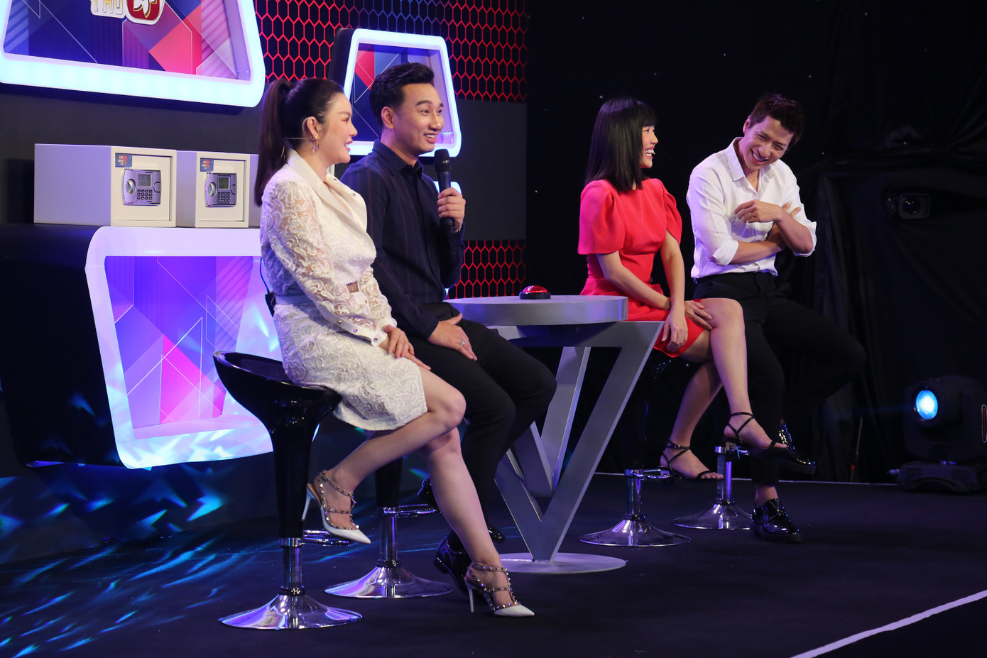 Lý Nhã Kỳ: ‘Sở trường của tôi là kiếm tiền’ ảnh 1