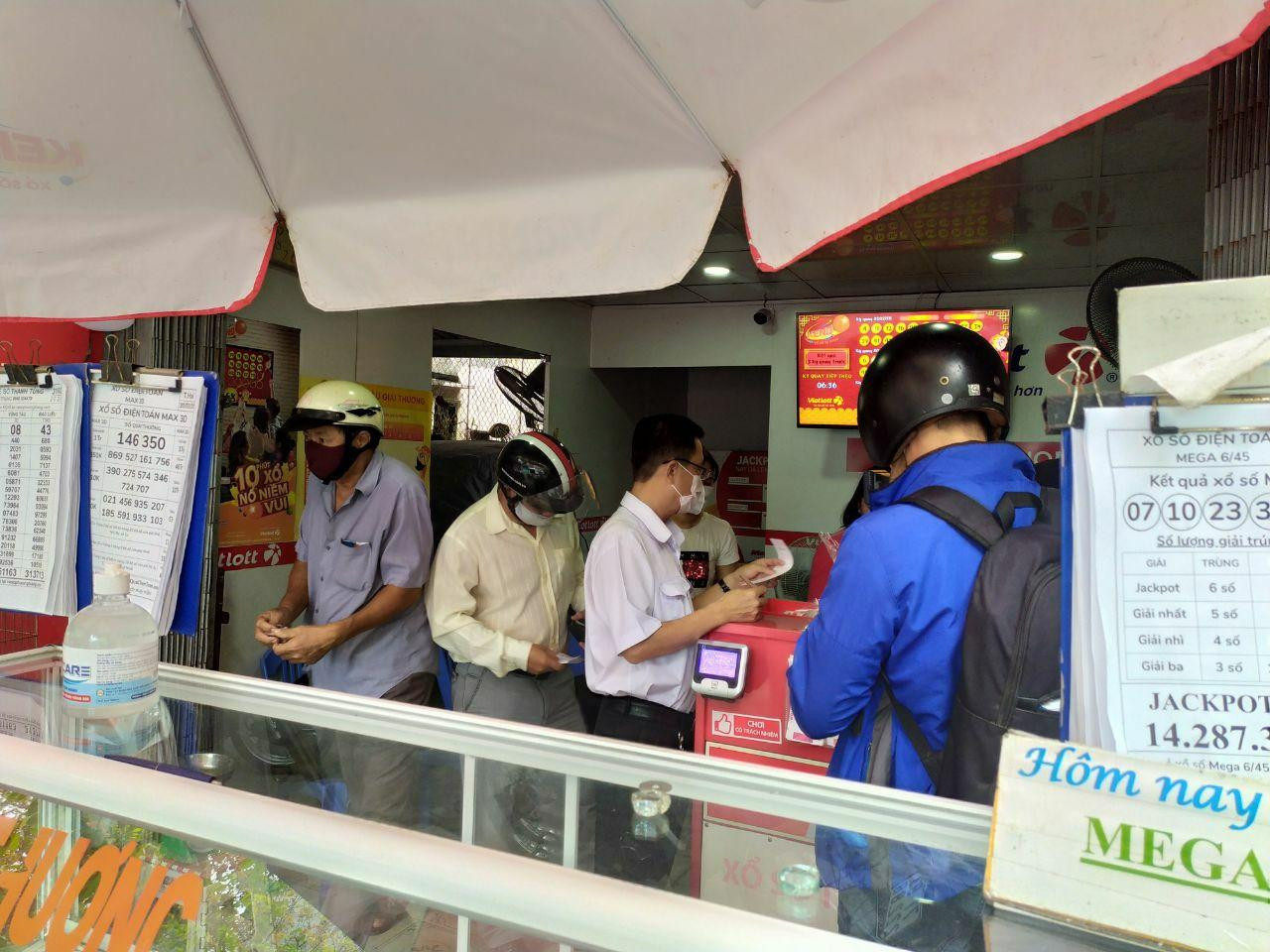 Thời COVID-19, mọi mặt hàng đều có thể bán online ảnh 2