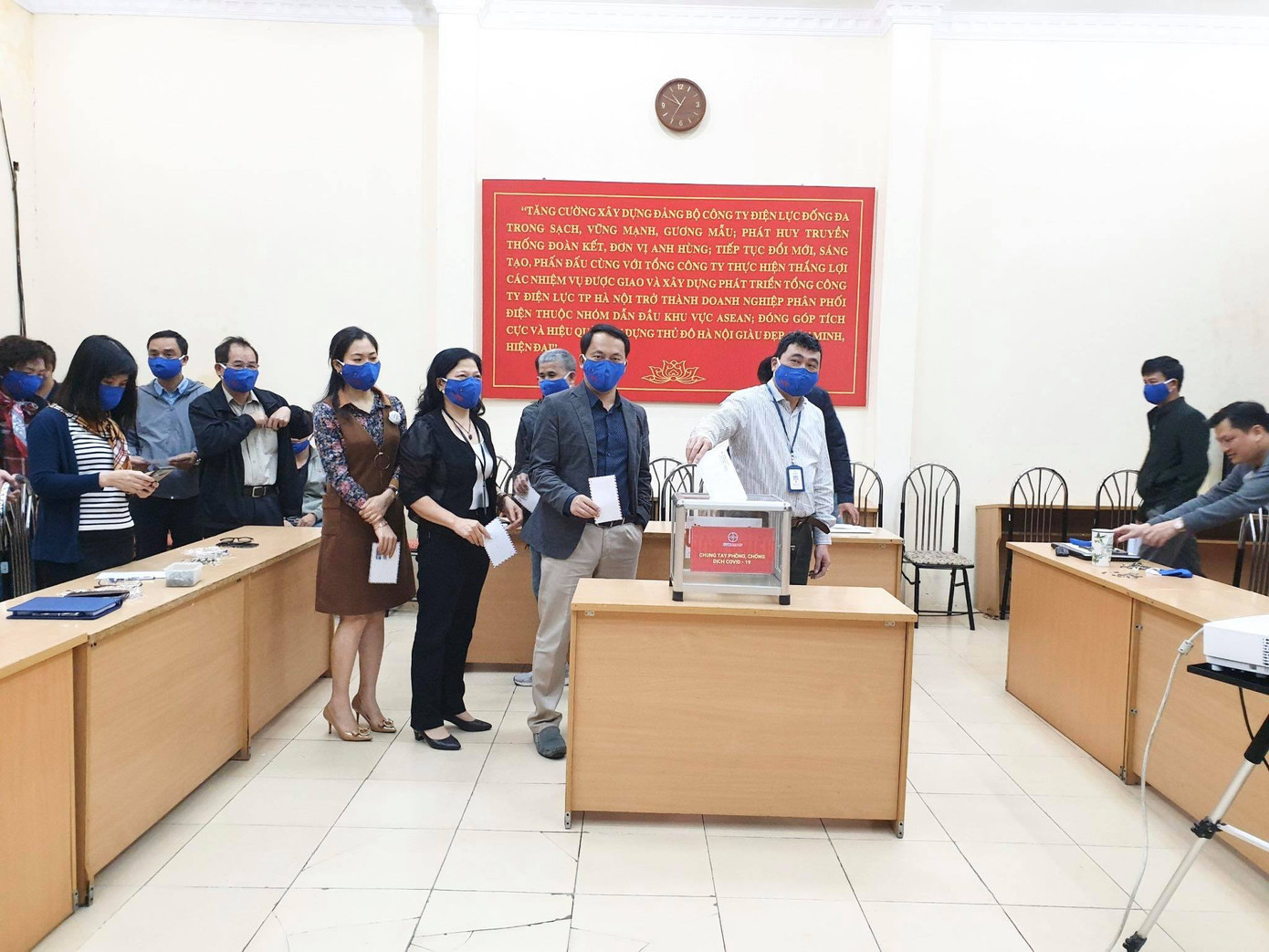 EVNHANOI hợp lực đẩy lùi bệnh viêm đường hô hấp cấp ảnh 5