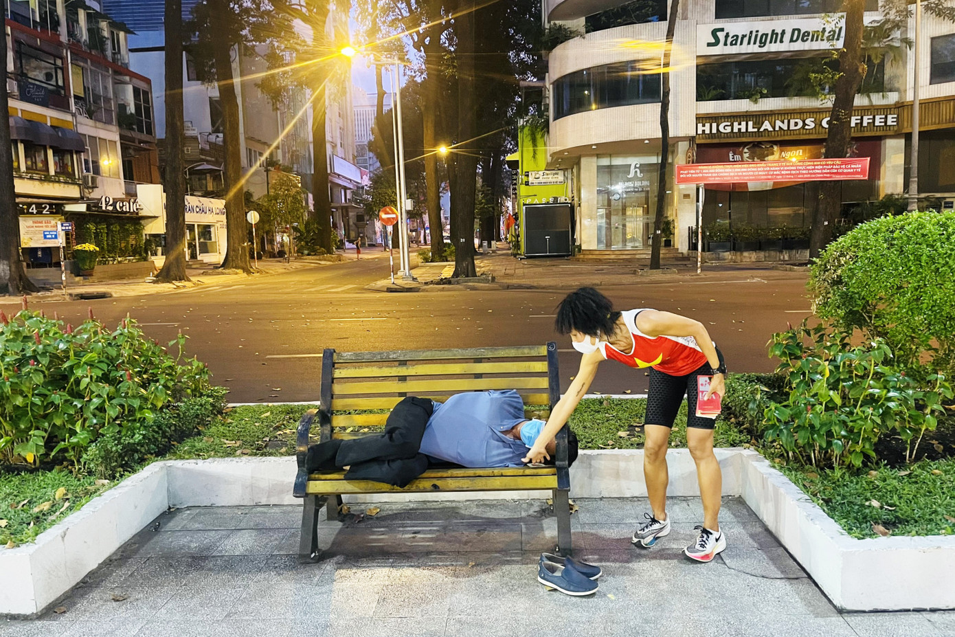 Nghĩa cử cao đẹp của các runner ngày chạy khai Xuân ảnh 6